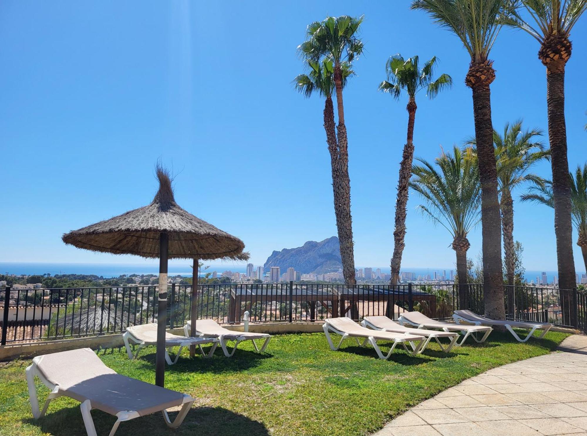 Casa Sunrise - Costa Blanca House With Rooftop, Swimming Pools And Panoramic Sea And Calpe Views Bagian luar foto