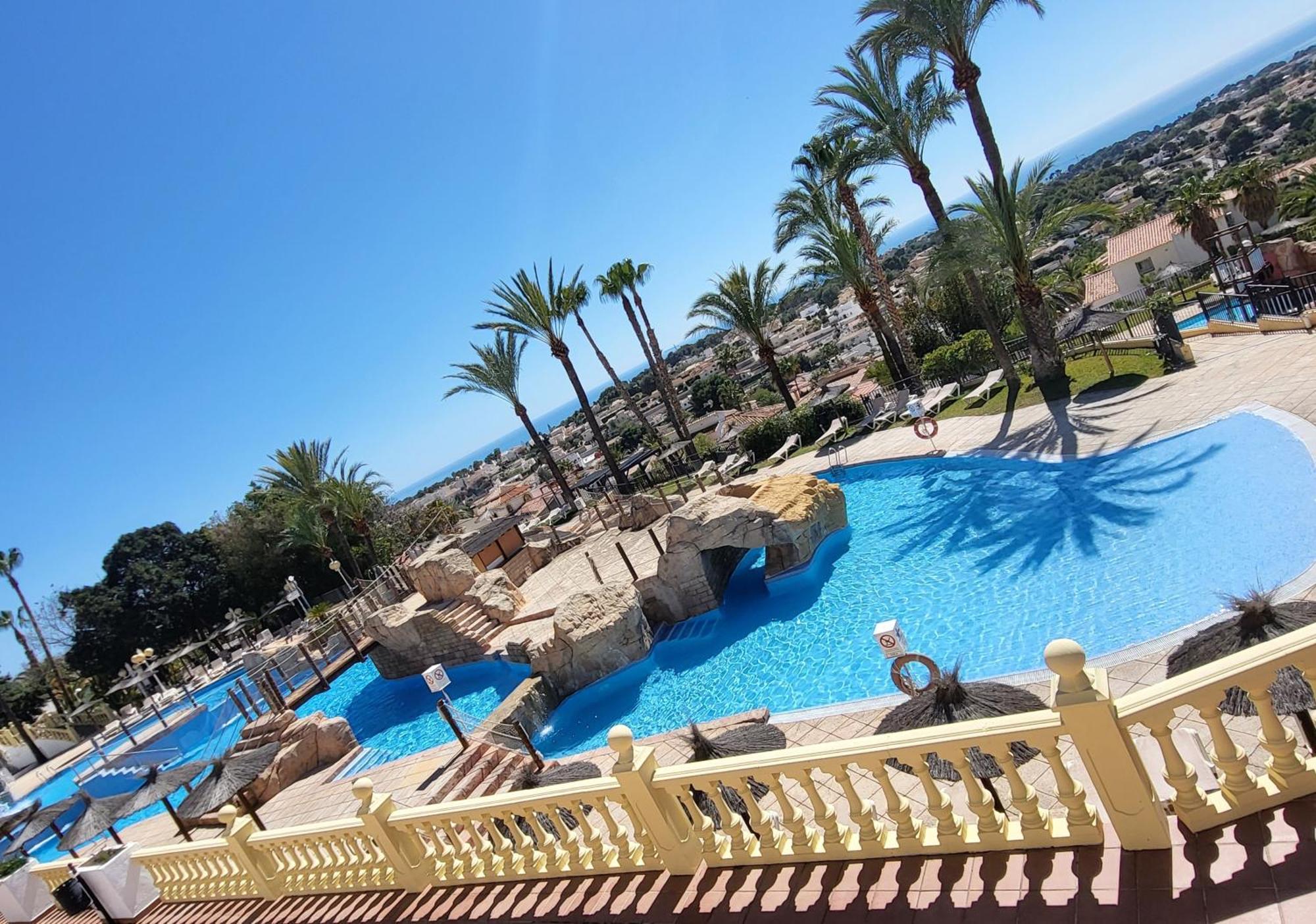 Casa Sunrise - Costa Blanca House With Rooftop, Swimming Pools And Panoramic Sea And Calpe Views Bagian luar foto