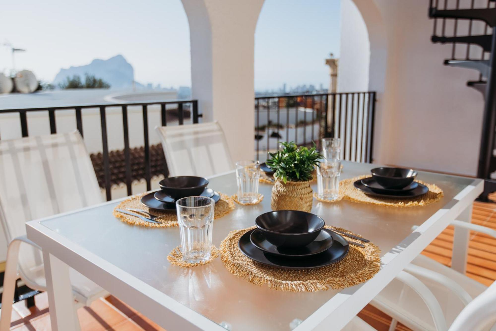 Casa Sunrise - Costa Blanca House With Rooftop, Swimming Pools And Panoramic Sea And Calpe Views Bagian luar foto